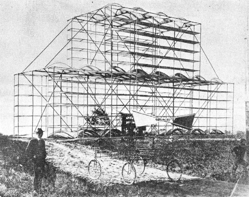 Illustration for article titled 15 Early Airplanes With More Wings Than a Bucket of Fried Chicken